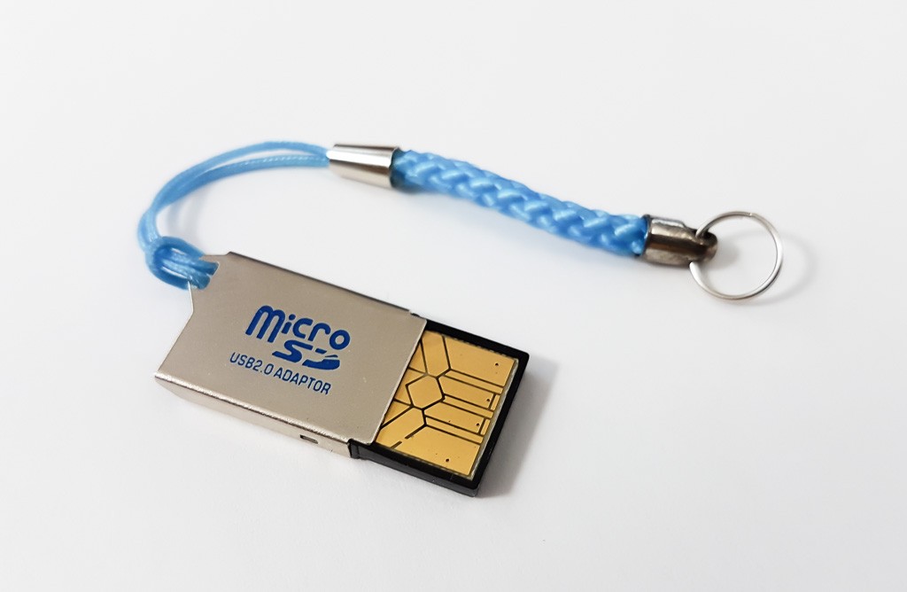 Accessories : USB Adapter for Micro SD, HiSpeed USB 2.0
